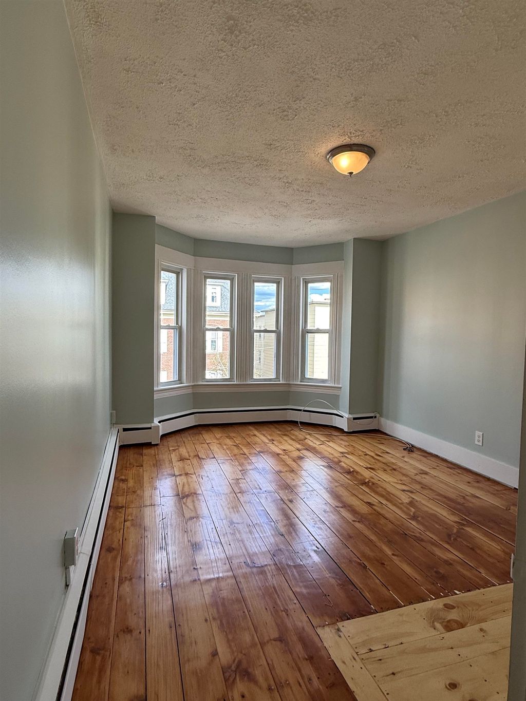 Photo of 282 Cartier Street #2, Manchester, NH 03102 (MLS # 5087941)