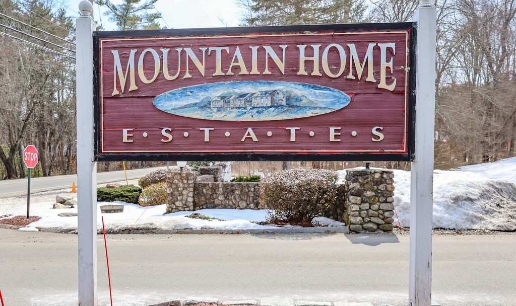 Photo of 169 Fieldstone Drive, Londonderry, NH 03053 (MLS # 5079154)