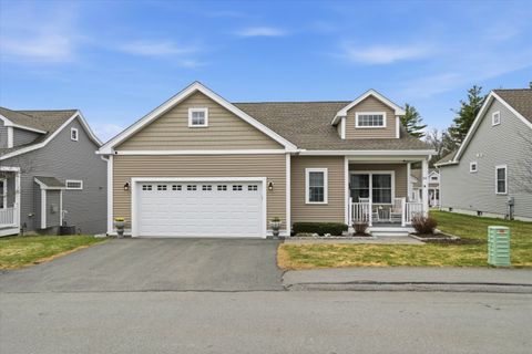 Photo of 54 Toby Circle, Merrimack, NH 03054 (MLS # 5082687)