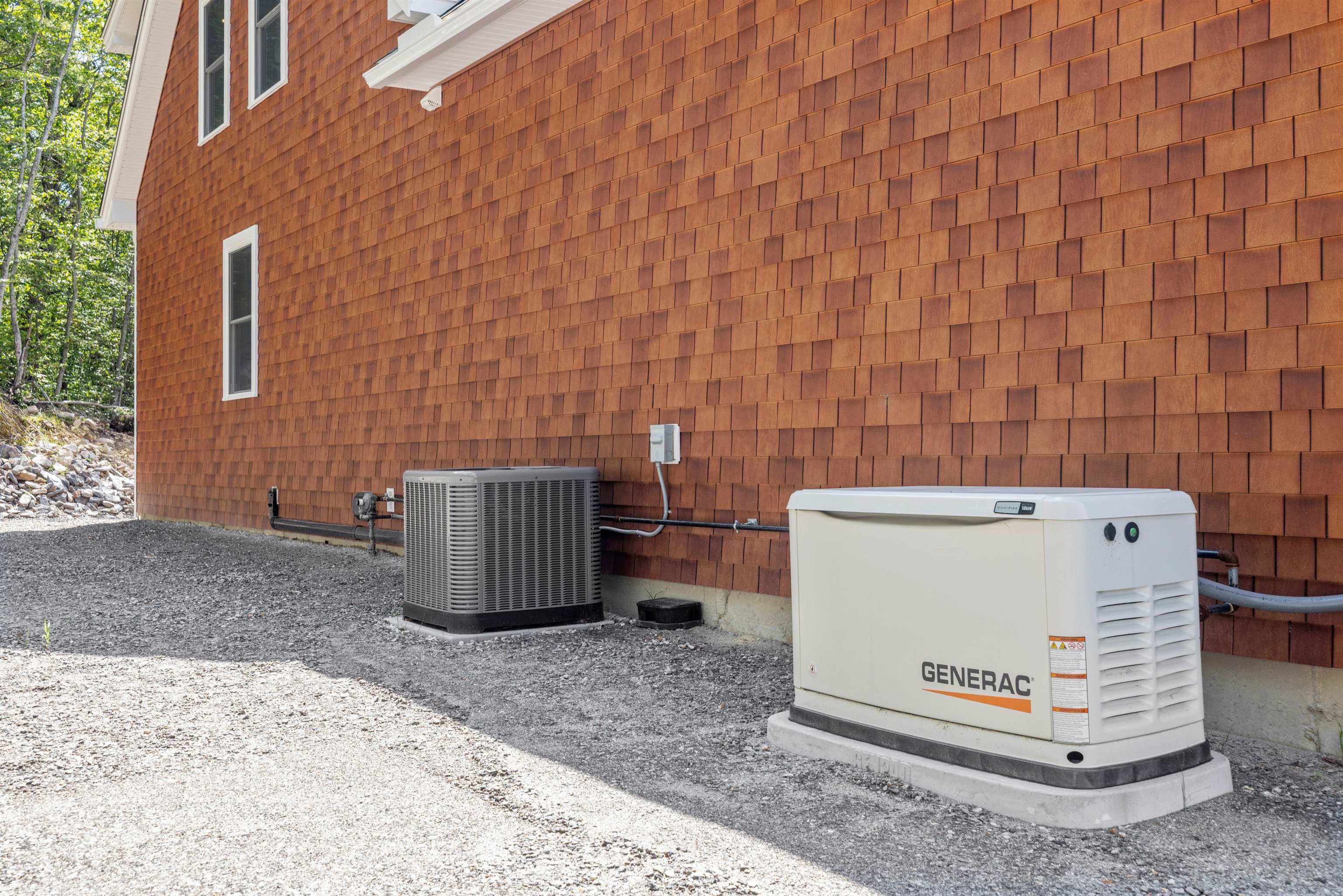 Alton, New Hampshire 03810, United States, 3 Bedrooms Bedrooms, ,4 BathroomsBathrooms,Residential,Active,192294