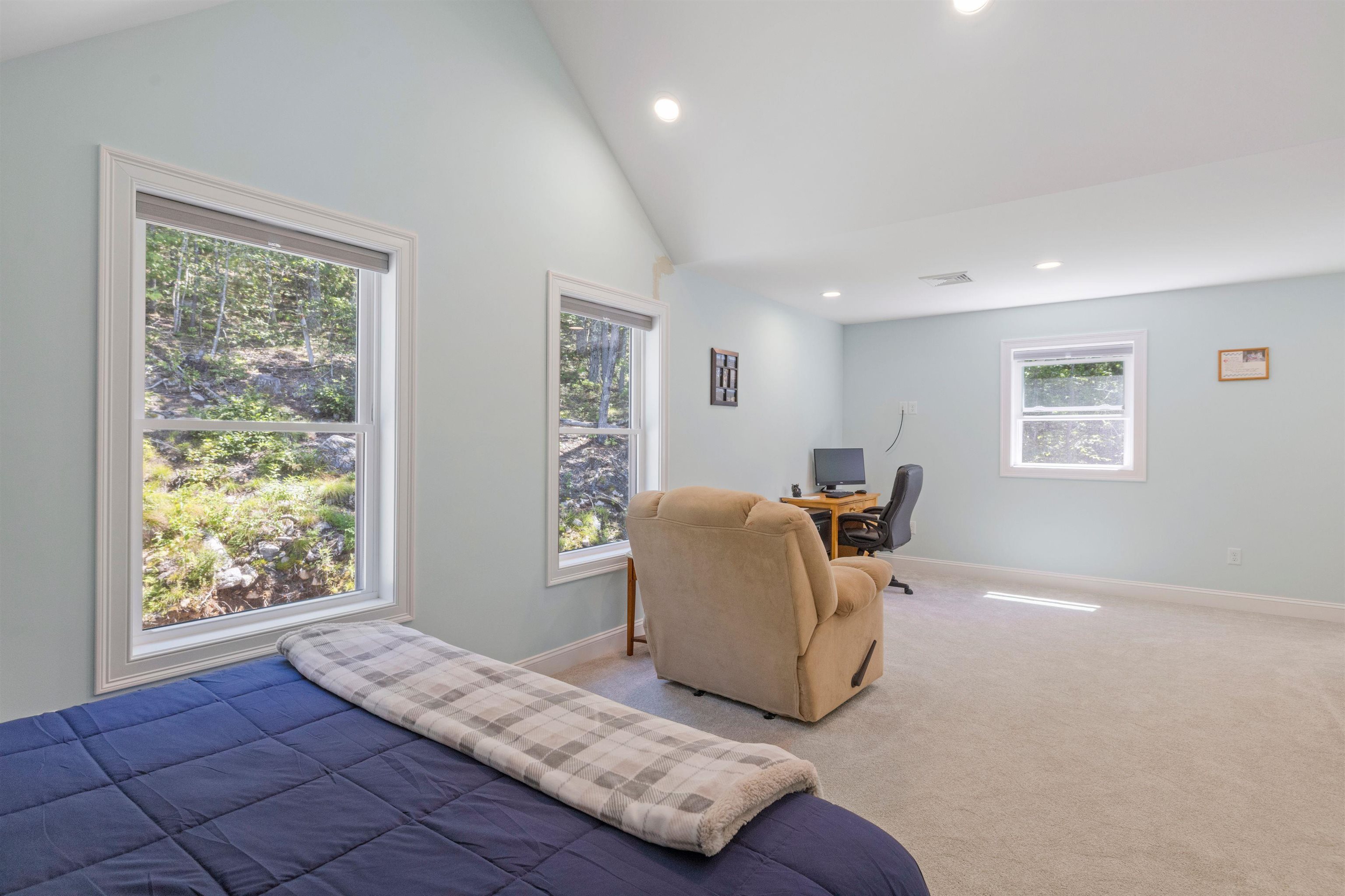 Alton, New Hampshire 03810, United States, 3 Bedrooms Bedrooms, ,4 BathroomsBathrooms,Residential,Active,192294