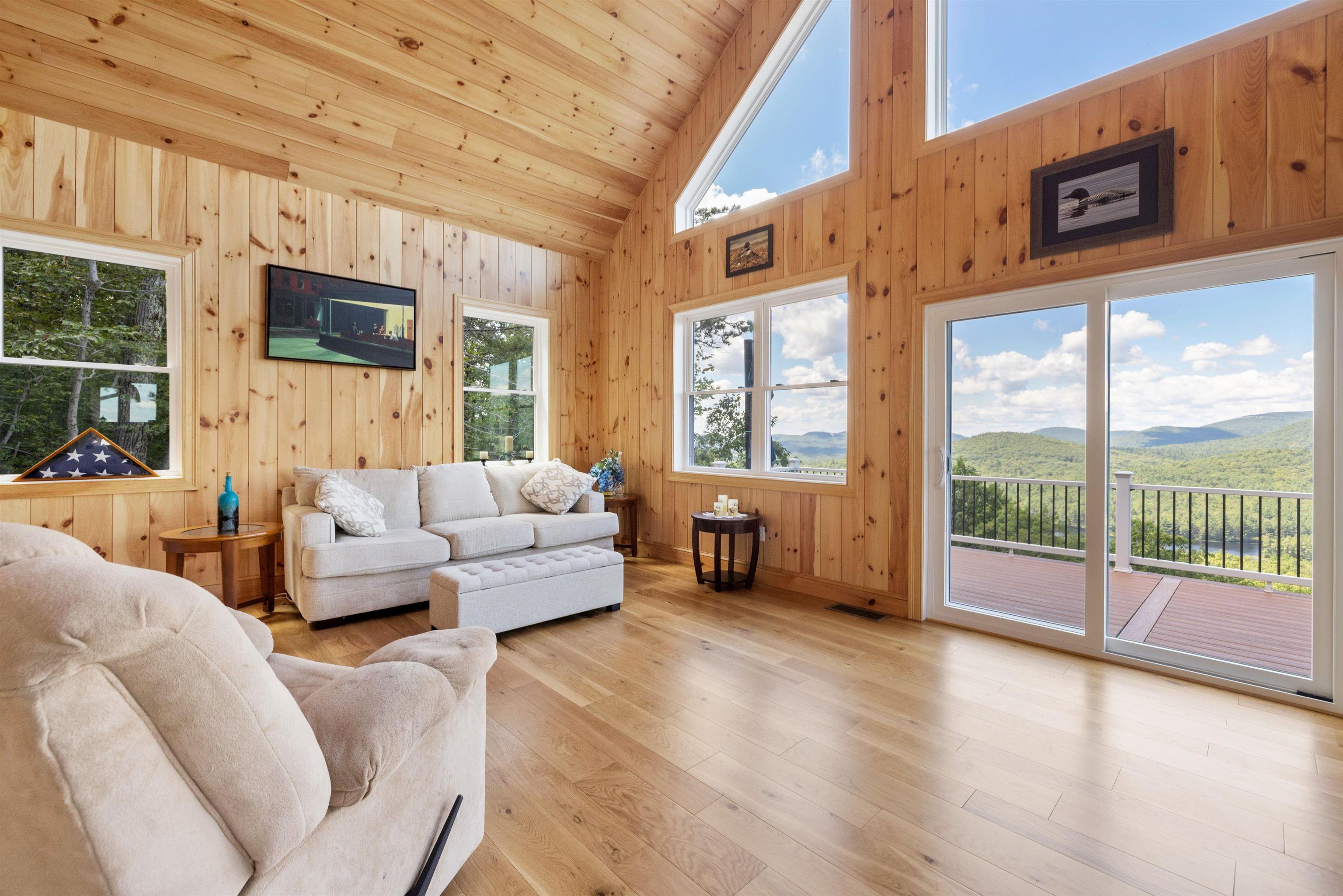 Alton, New Hampshire 03810, United States, 3 Bedrooms Bedrooms, ,4 BathroomsBathrooms,Residential,Active,192294