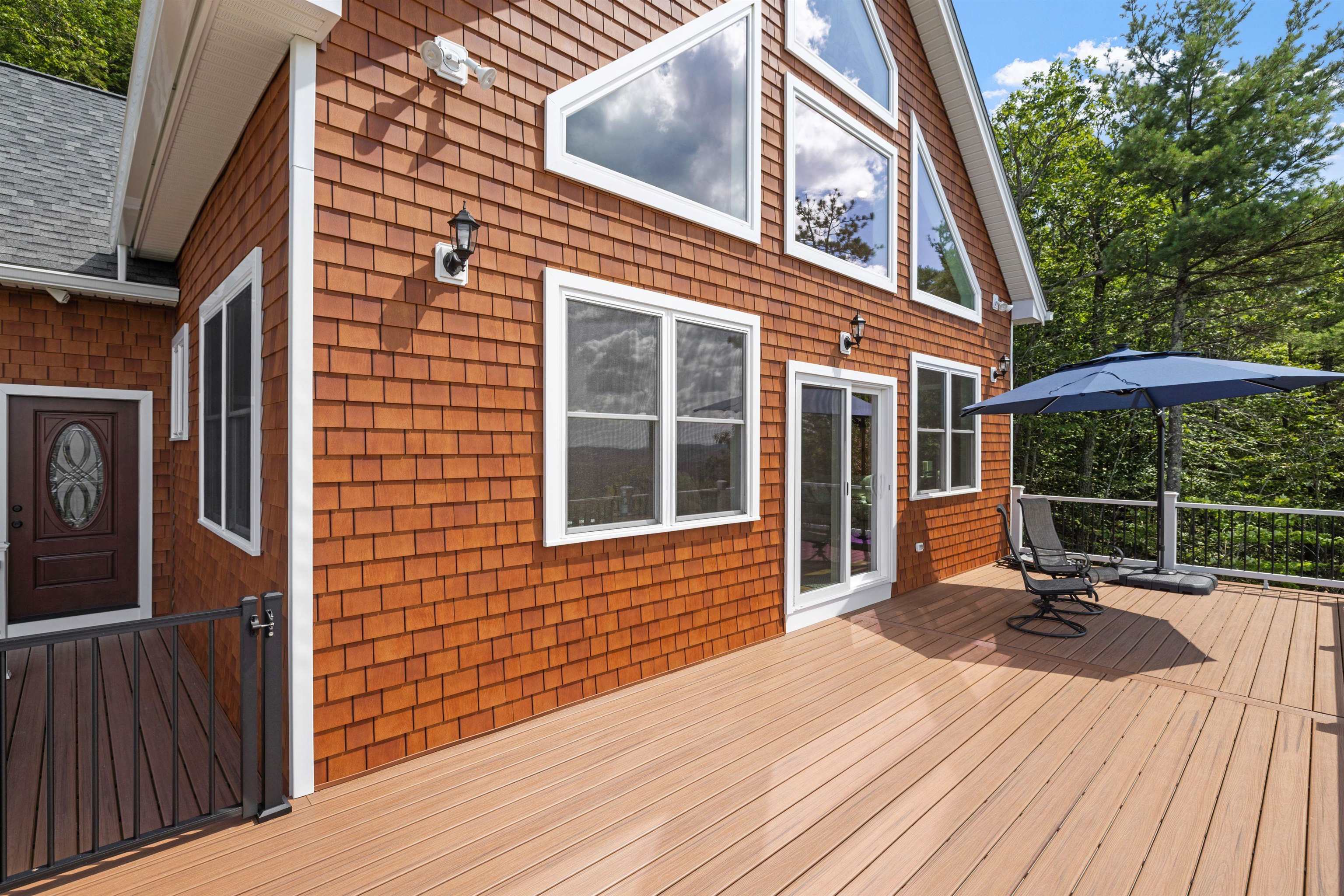 Alton, New Hampshire 03810, United States, 3 Bedrooms Bedrooms, ,4 BathroomsBathrooms,Residential,Active,192294