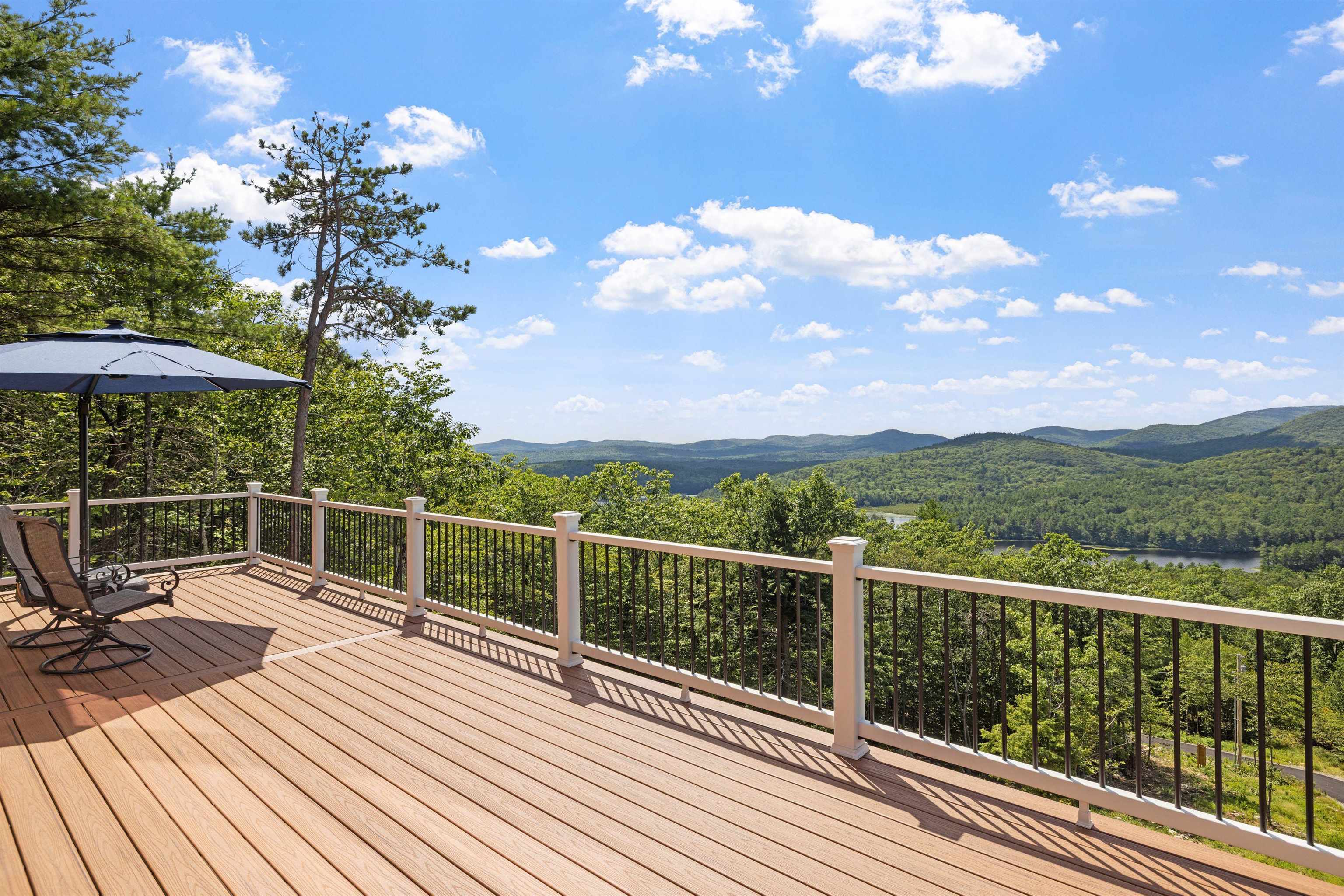 Alton, New Hampshire 03810, United States, 3 Bedrooms Bedrooms, ,4 BathroomsBathrooms,Residential,Active,192294