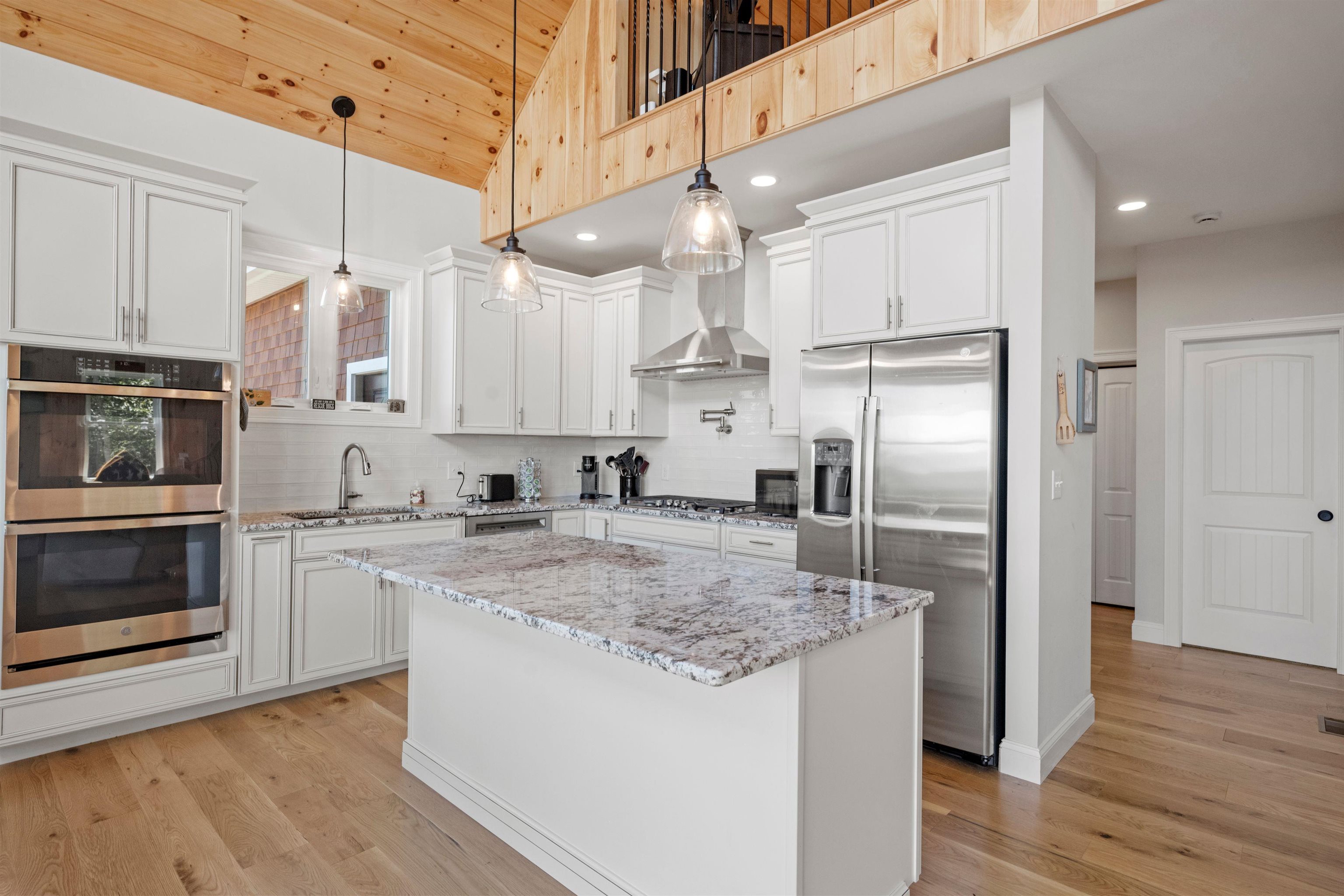 Alton, New Hampshire 03810, United States, 3 Bedrooms Bedrooms, ,4 BathroomsBathrooms,Residential,Active,192294