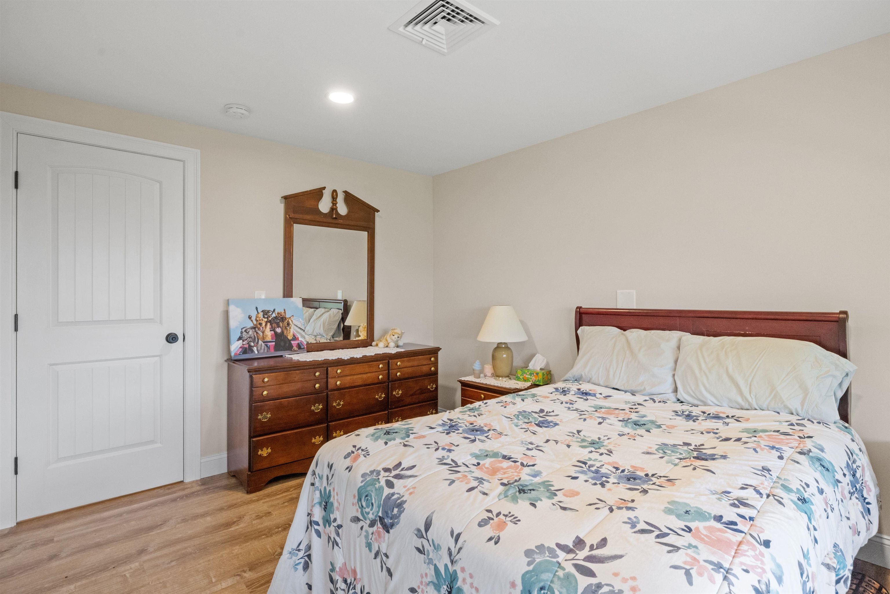 Alton, New Hampshire 03810, United States, 3 Bedrooms Bedrooms, ,4 BathroomsBathrooms,Residential,Active,192294