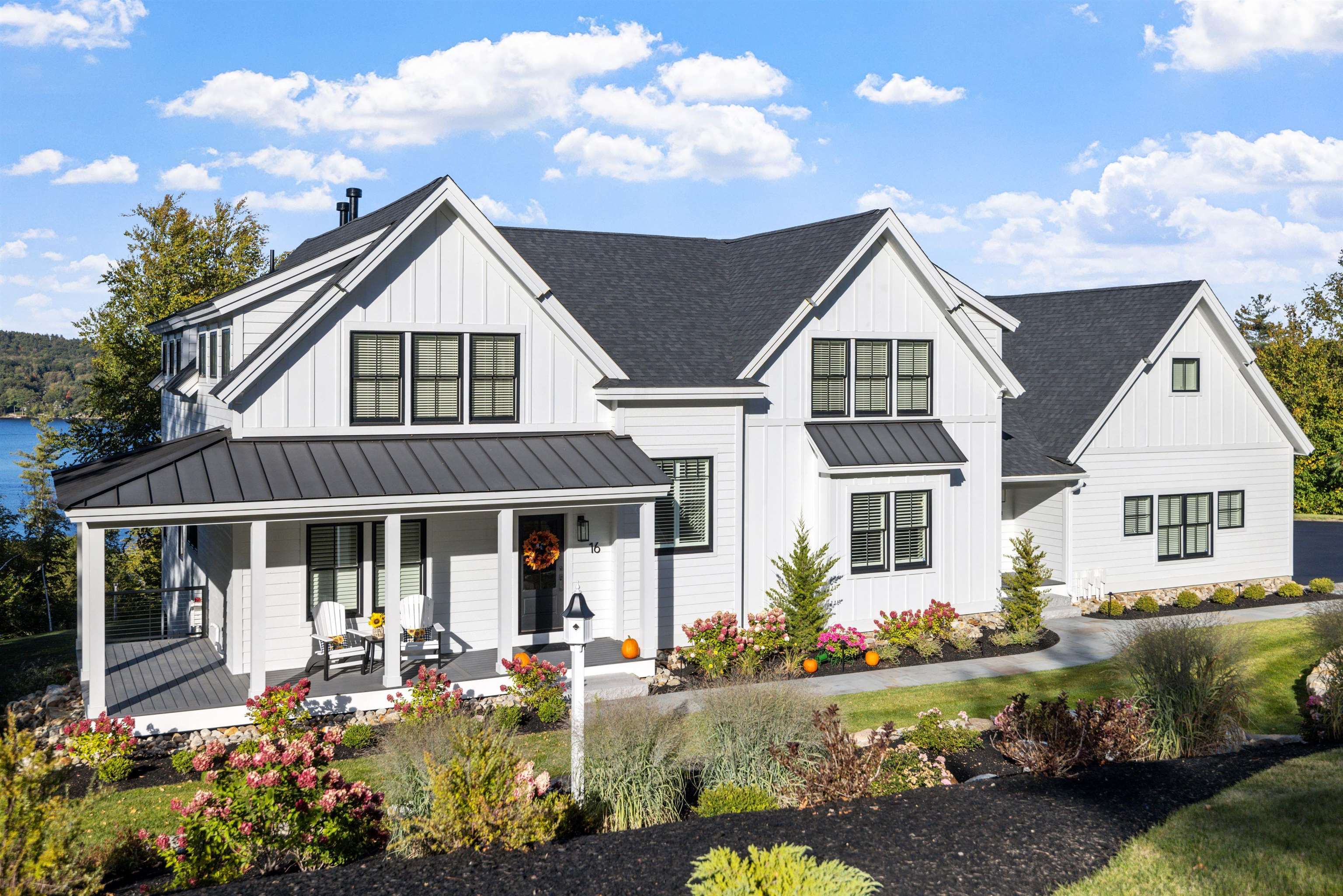 16 Bay Ridge Drive