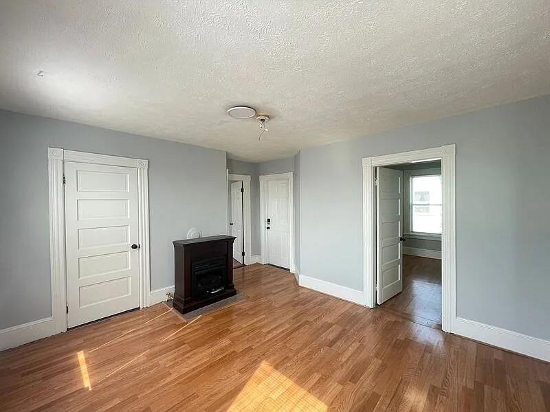 Manchester, New Hampshire 03103, United States, 3 Bedrooms Bedrooms, ,1 BathroomBathrooms,Residential,Active,256297