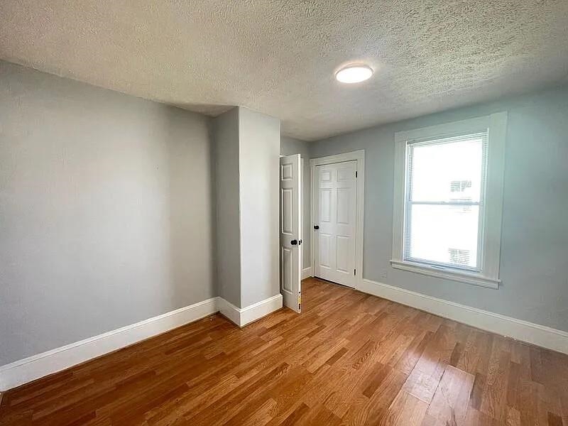 Manchester, New Hampshire 03103, United States, 3 Bedrooms Bedrooms, ,1 BathroomBathrooms,Residential,Active,256297