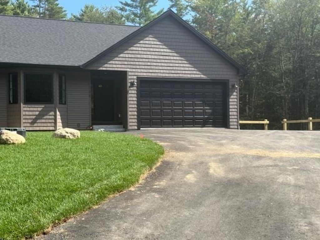 Photo of 26 Phinney Way, Barrington, NH 03825 (MLS # 5081874)
