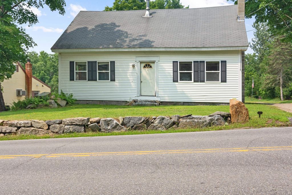 Photo of 144 Meredith Center Road, Meredith, NH 03253 (MLS # 5066385)