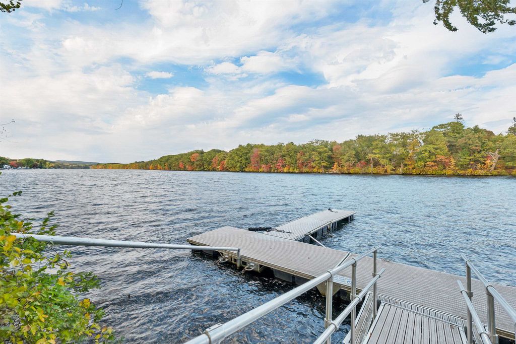 Photo of 17 River Front Drive #3, Manchester, NH 03102 (MLS # 5068731)