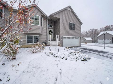 127 Cowbell Crossing Atkinson NH 03811