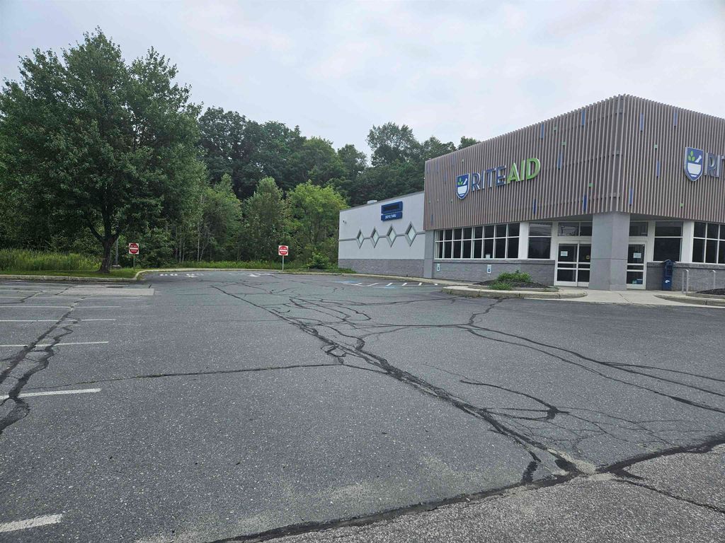 Photo of 136 Meadow Street, Littleton, NH 03561 (MLS # 5055046)