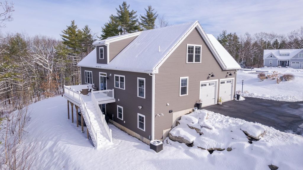 Photo of 22 Sunrise Circle, Auburn, NH 03032 (MLS # 5071305)