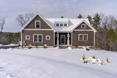 Photo of 22 Sunrise Circle, Auburn, NH 03032 (MLS # 5071305)