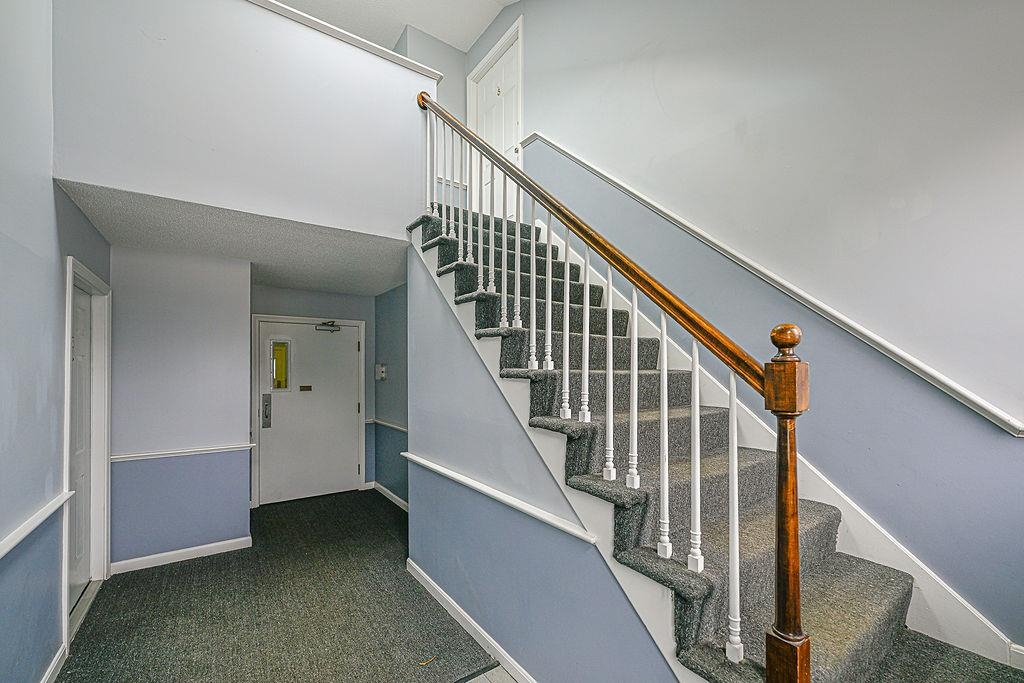 50 Brookside Drive J8