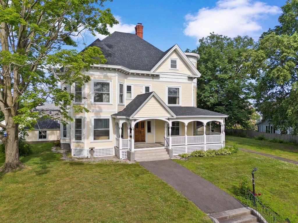 Photo of 113 Bay Street, Manchester, NH 03104 (MLS # 5037224)