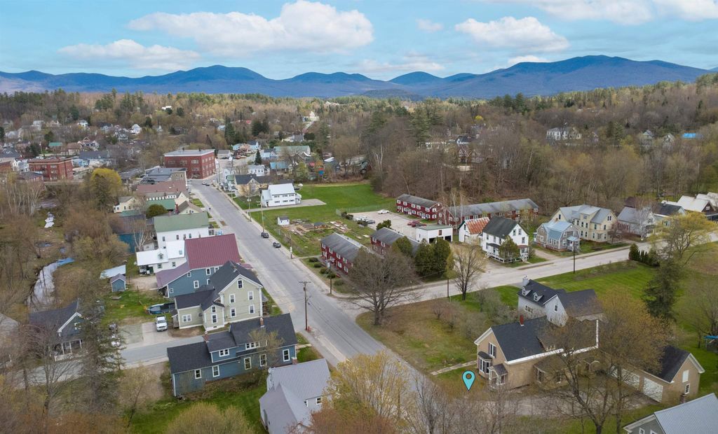 Photo of 44 Elm Street, Lancaster, NH 03854 (MLS # 5089106)