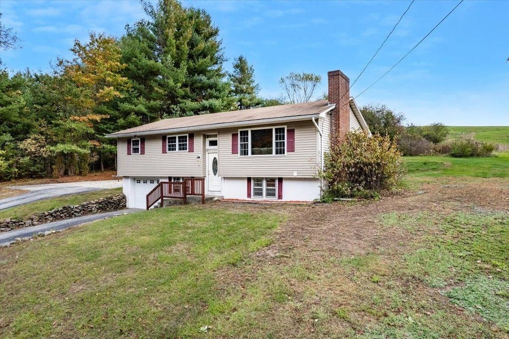 Photo of 8 Orchard Hill Road, Goffstown, NH 03045 (MLS # 5066303)