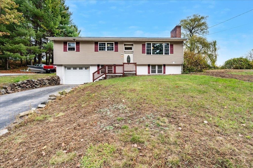 Photo of 8 Orchard Hill Road, Goffstown, NH 03045 (MLS # 5066303)