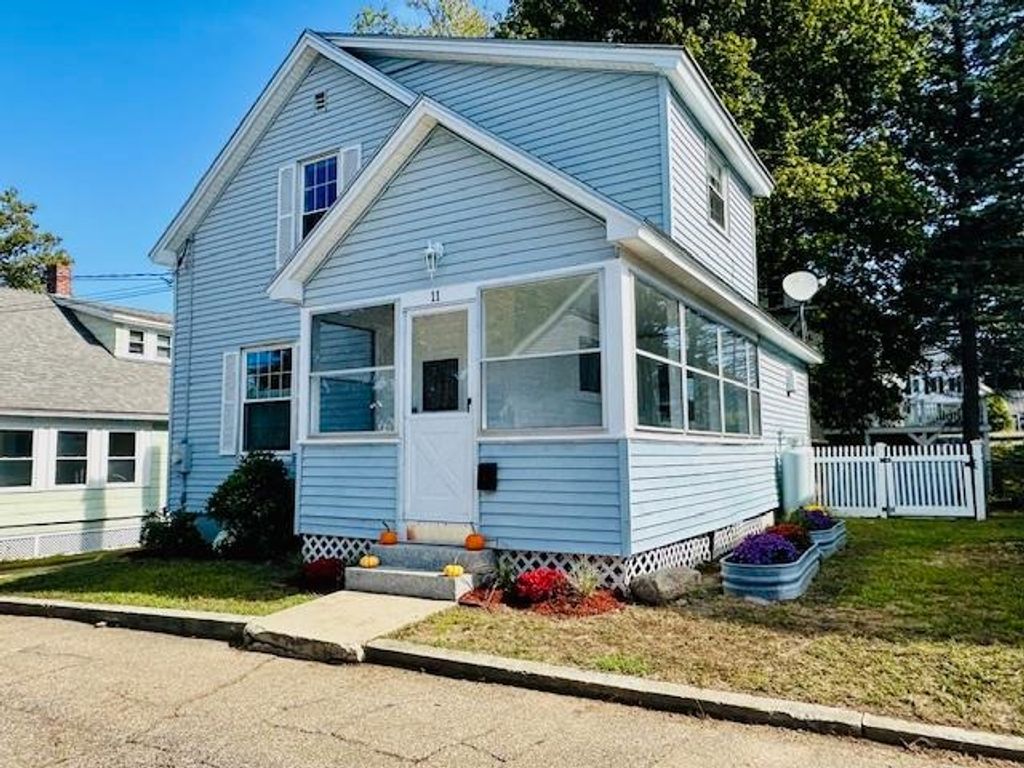 Photo of 11 Chester Court, Laconia, NH 03246 (MLS # 5063883)