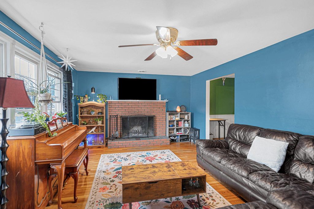 Photo of 7 Douglas Drive, Salem, NH 03079 (MLS # 5079824)