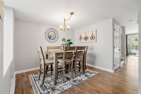 Photo of 10 Kingston Court #10, Merrimack, NH 03054 (MLS # 5065399)