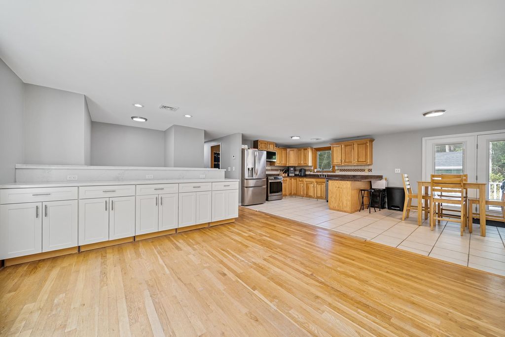 Photo of 31 Frost Road, Derry, NH 03038 (MLS # 5063600)