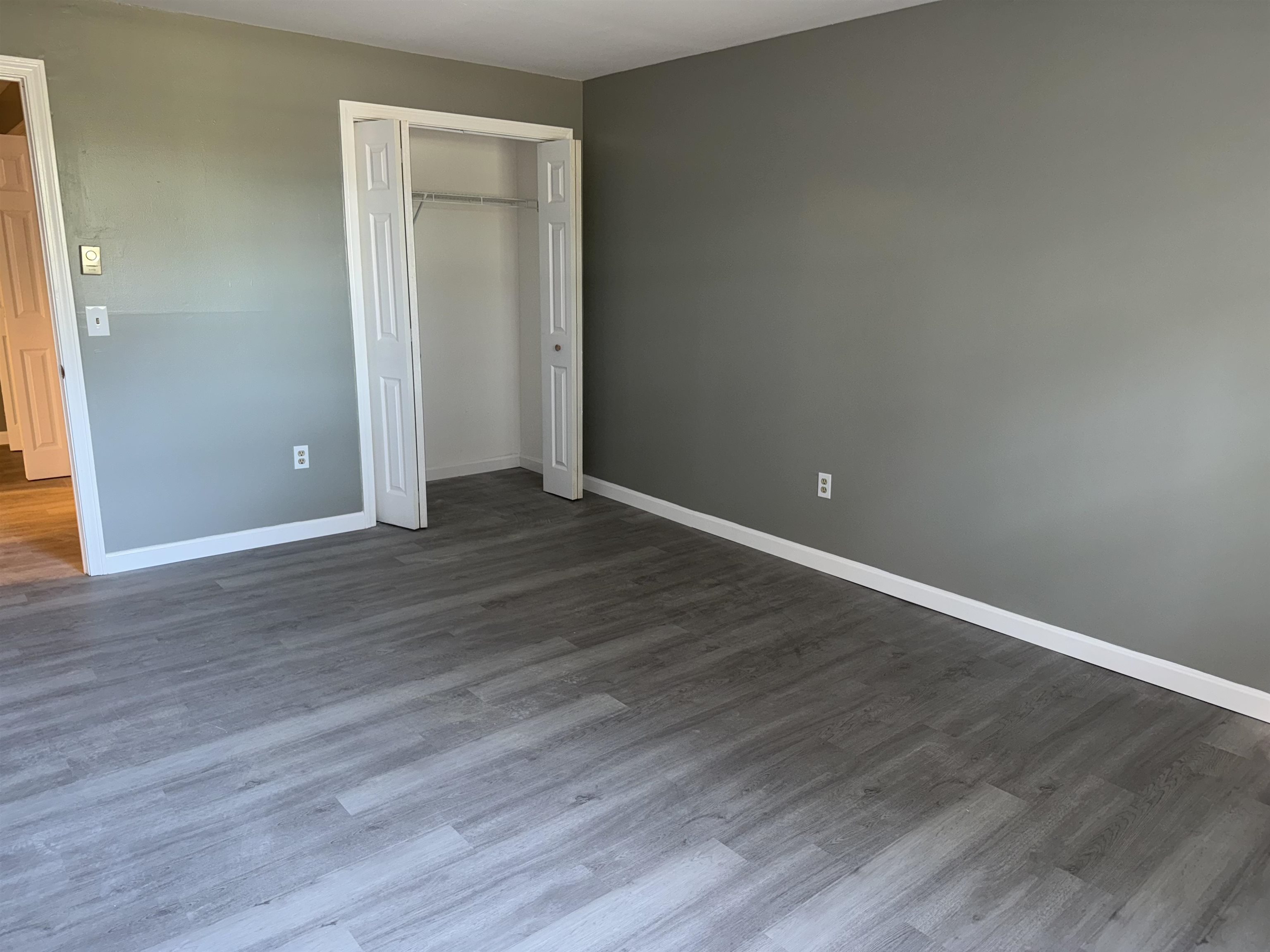 12 East Side Drive 4-13