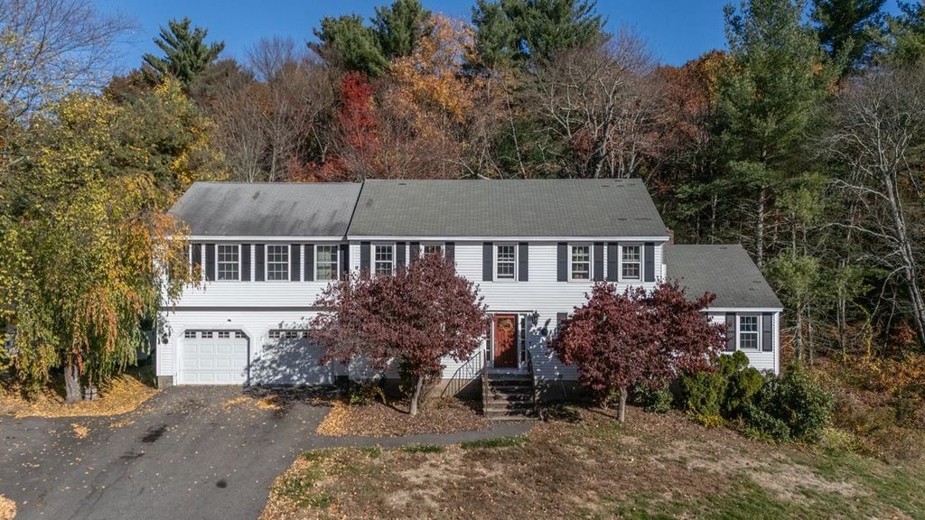 Photo of 4 Elijah Hill Lane, Londonderry, NH 03053 (MLS # 5054571)