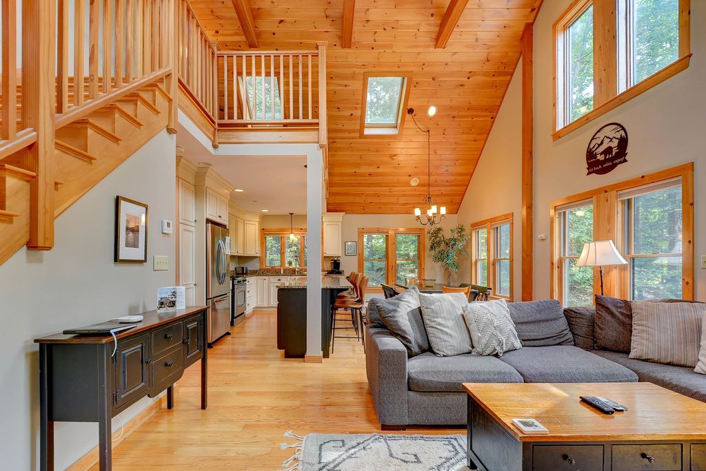 Photo of 29 Falcon Loop, Bartlett, NH 03812 (MLS # 5065848)