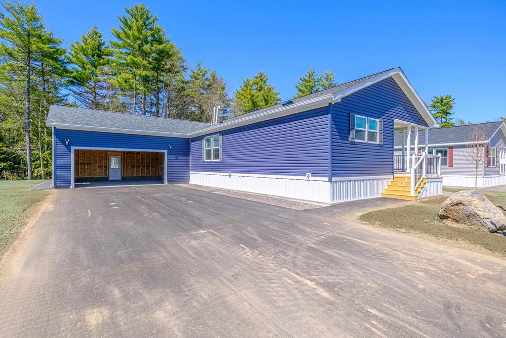 Photo of 71 Diamondback Drive, Rochester, NH 03868 (MLS # 5083035)
