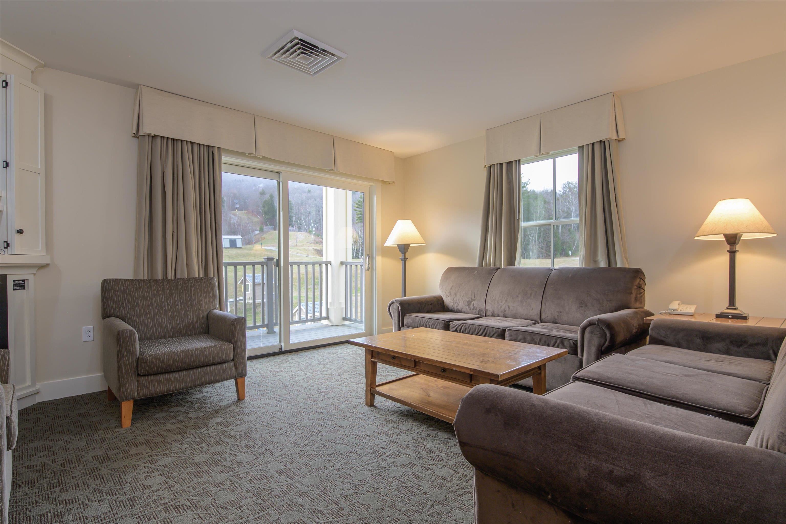 713/715 Qtr. I I I Adams House