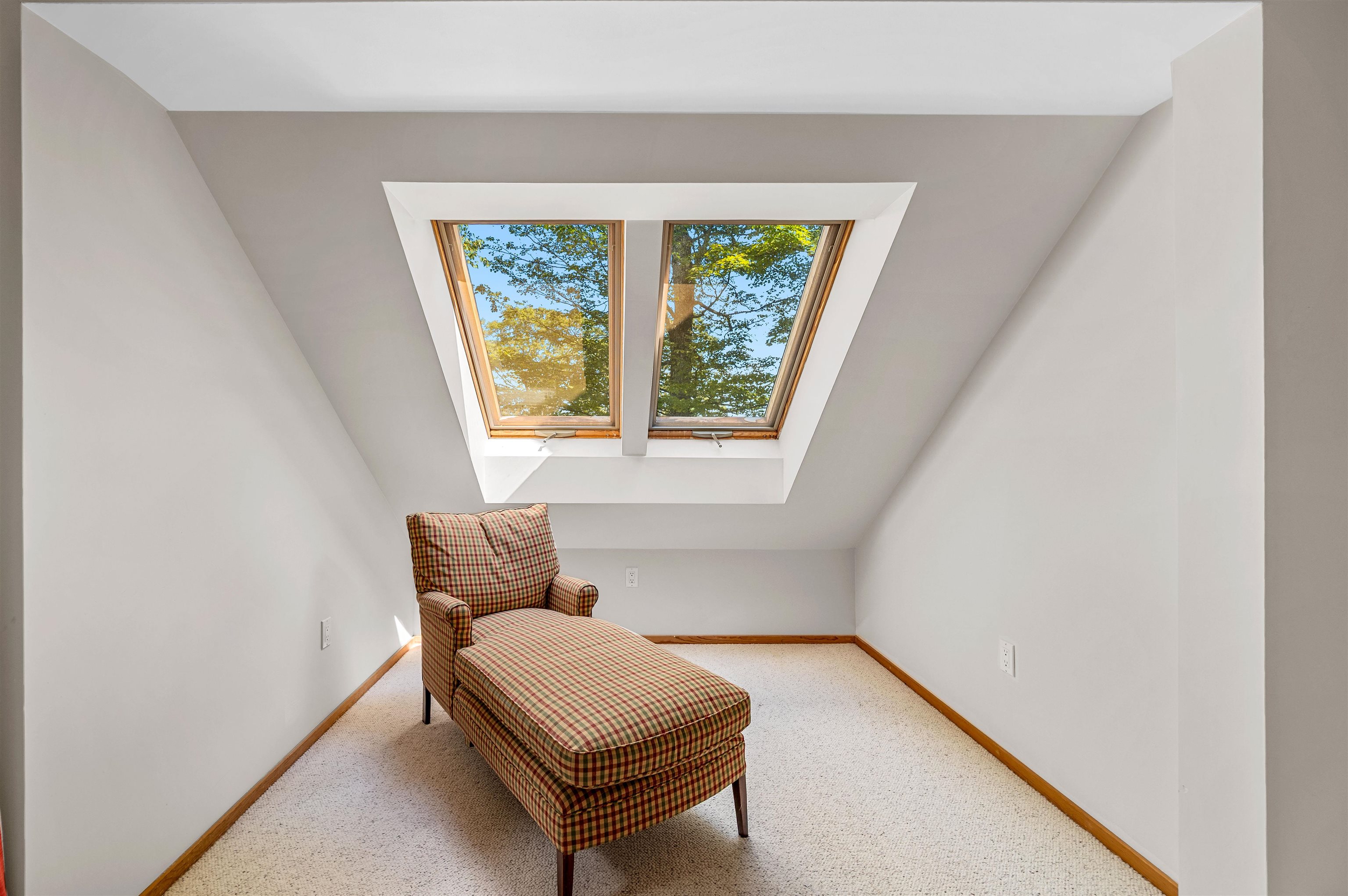 Stowe, Vermont 05672, United States, 3 Bedrooms Bedrooms, ,4 BathroomsBathrooms,Residential,Active,255269