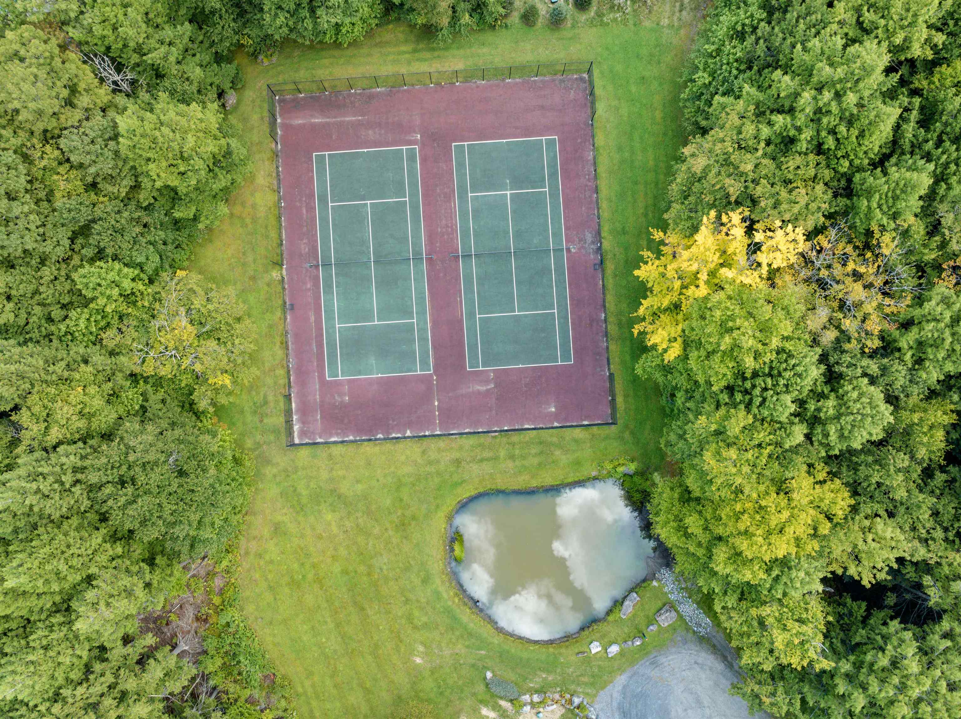 Stowe, Vermont 05672, United States, 3 Bedrooms Bedrooms, ,4 BathroomsBathrooms,Residential,Active,255269