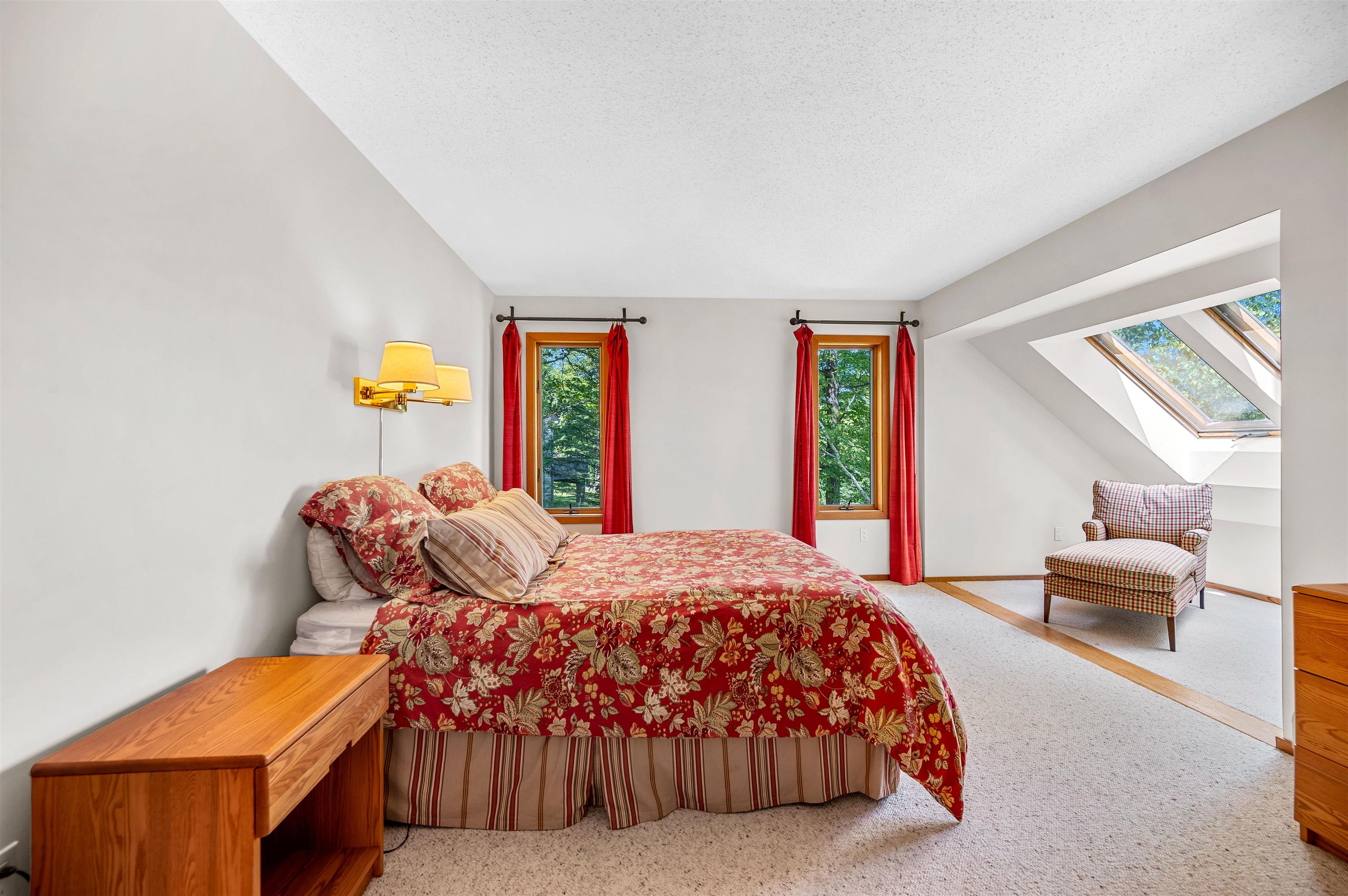 Stowe, Vermont 05672, United States, 3 Bedrooms Bedrooms, ,4 BathroomsBathrooms,Residential,Active,255269