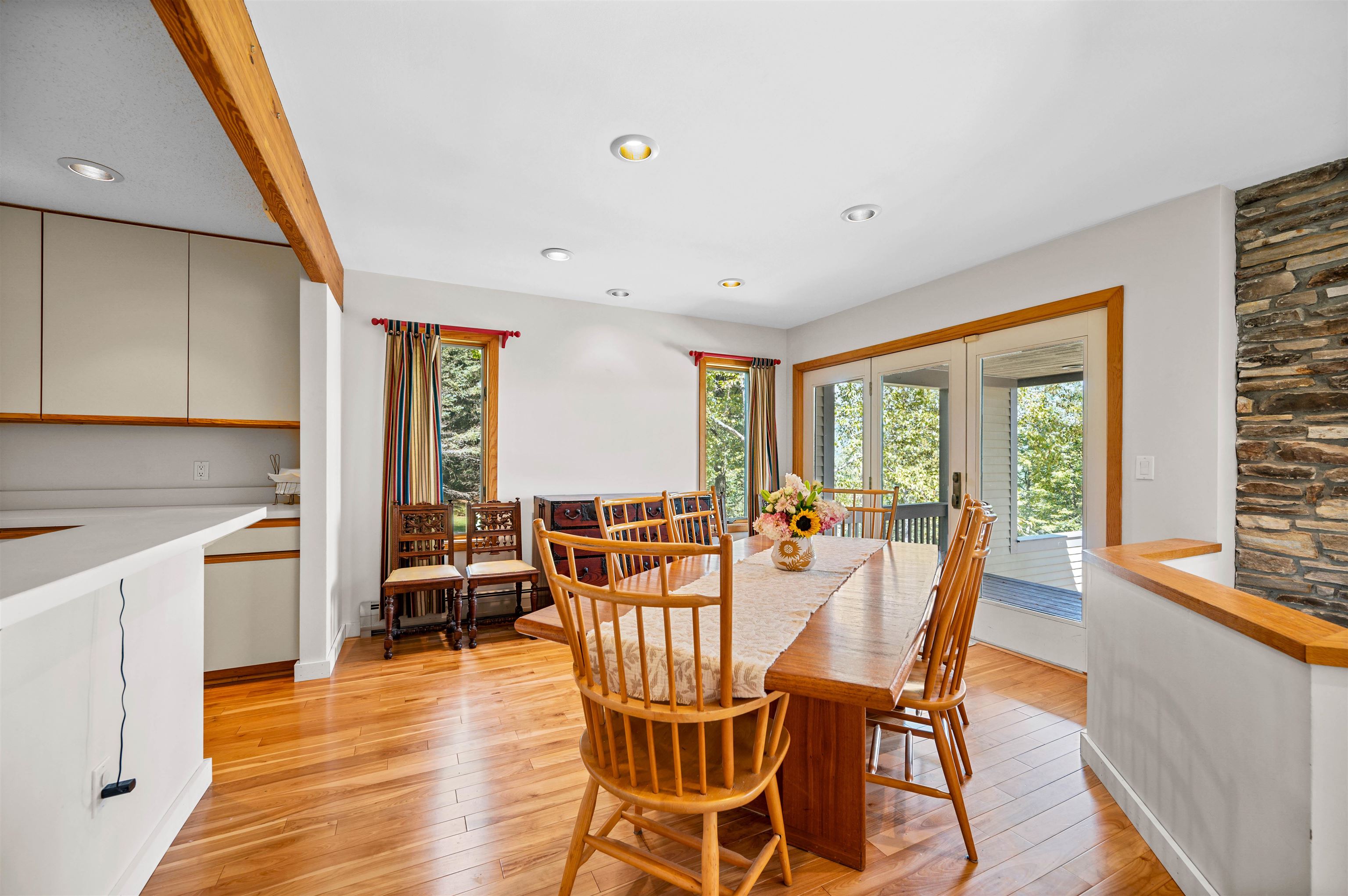 Stowe, Vermont 05672, United States, 3 Bedrooms Bedrooms, ,4 BathroomsBathrooms,Residential,Active,255269