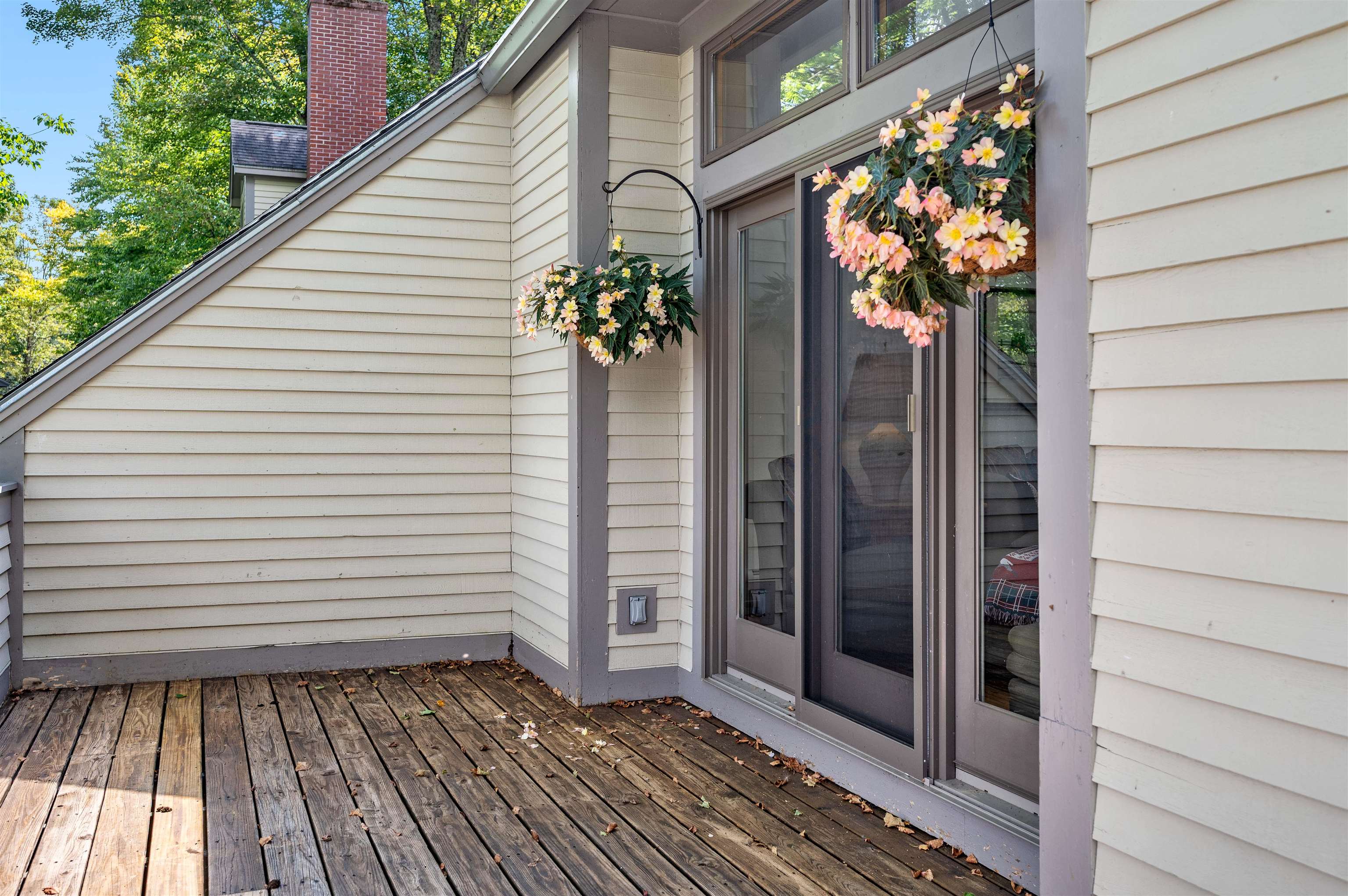 Stowe, Vermont 05672, United States, 3 Bedrooms Bedrooms, ,4 BathroomsBathrooms,Residential,Active,255269