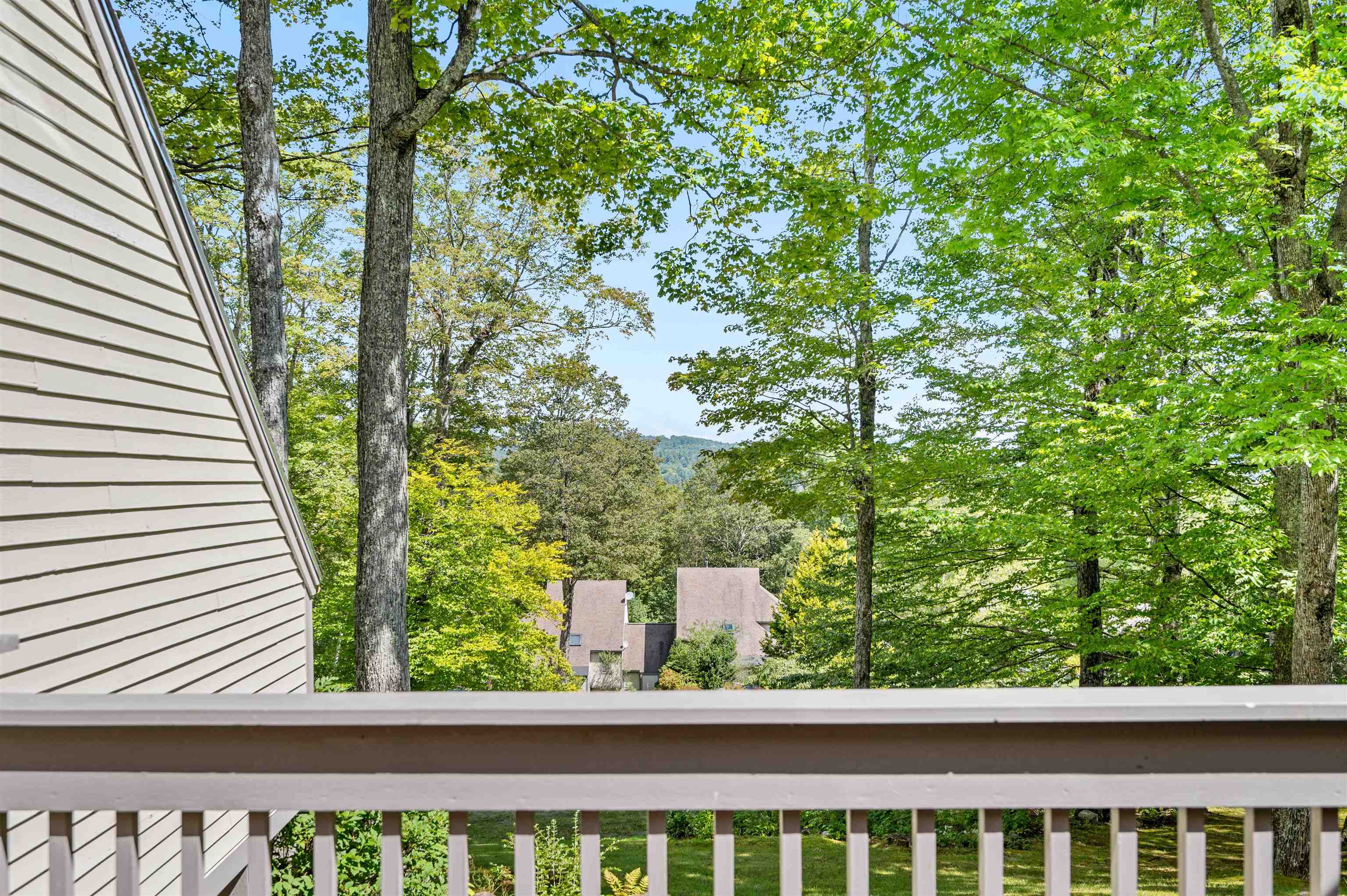 Stowe, Vermont 05672, United States, 3 Bedrooms Bedrooms, ,4 BathroomsBathrooms,Residential,Active,255269