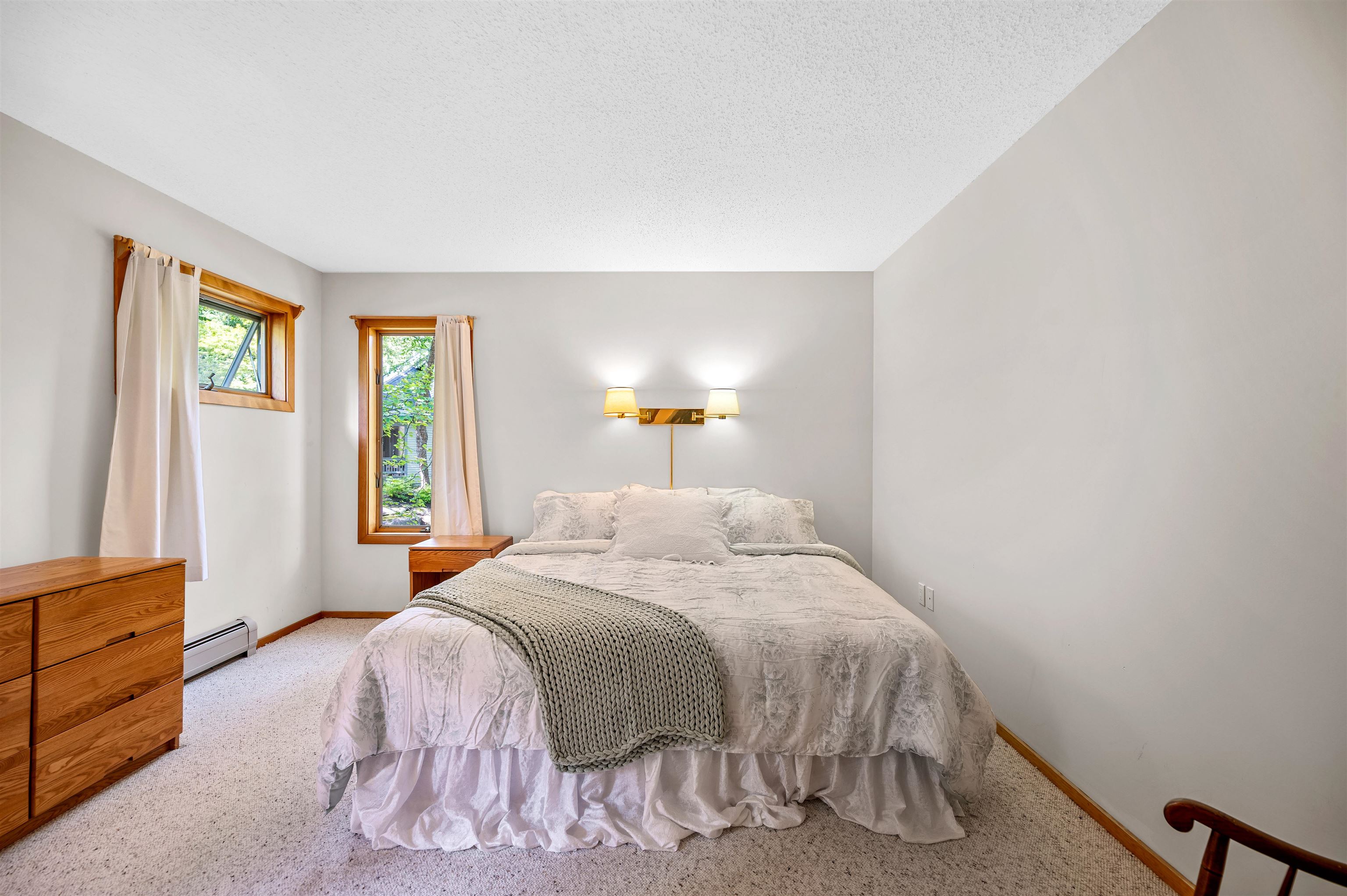 Stowe, Vermont 05672, United States, 3 Bedrooms Bedrooms, ,4 BathroomsBathrooms,Residential,Active,255269