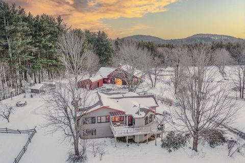Photo of 184 Deerfield Road, Nottingham, NH 03290 (MLS # 5071649)