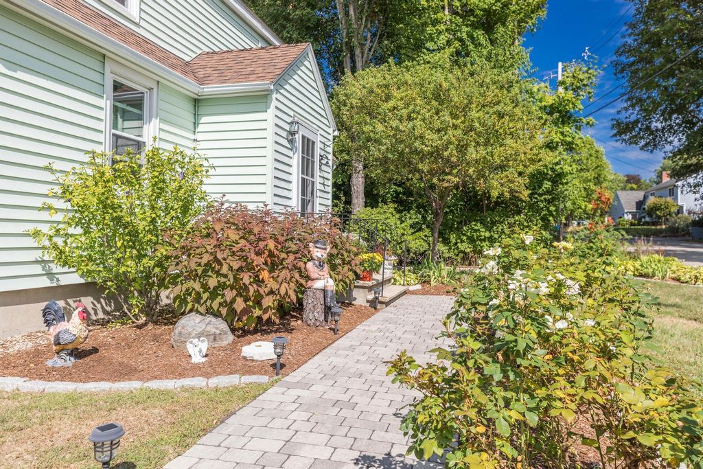 Photo of 171 Echo Avenue, Portsmouth, NH 03801 (MLS # 5061801)