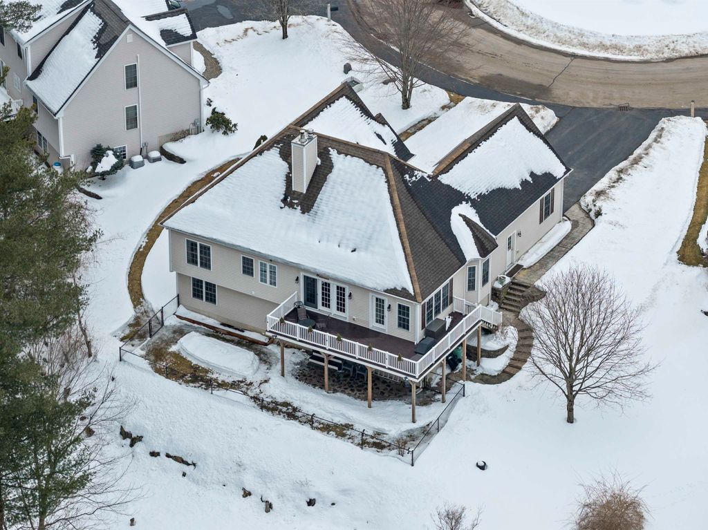 Photo of 17 Canterbury Court, Salem, NH 03079 (MLS # 5078486)