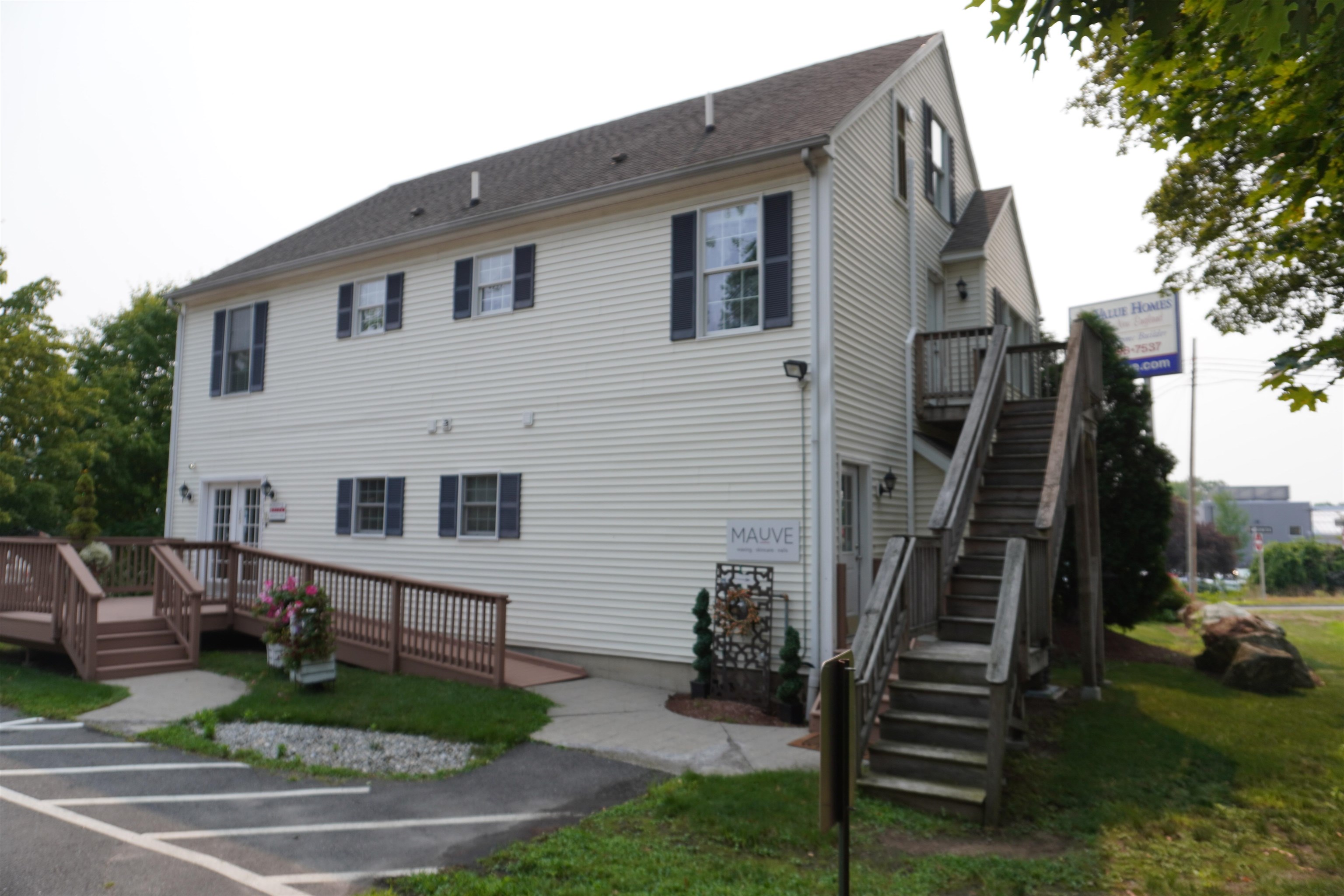 187 Main Dunstable Road