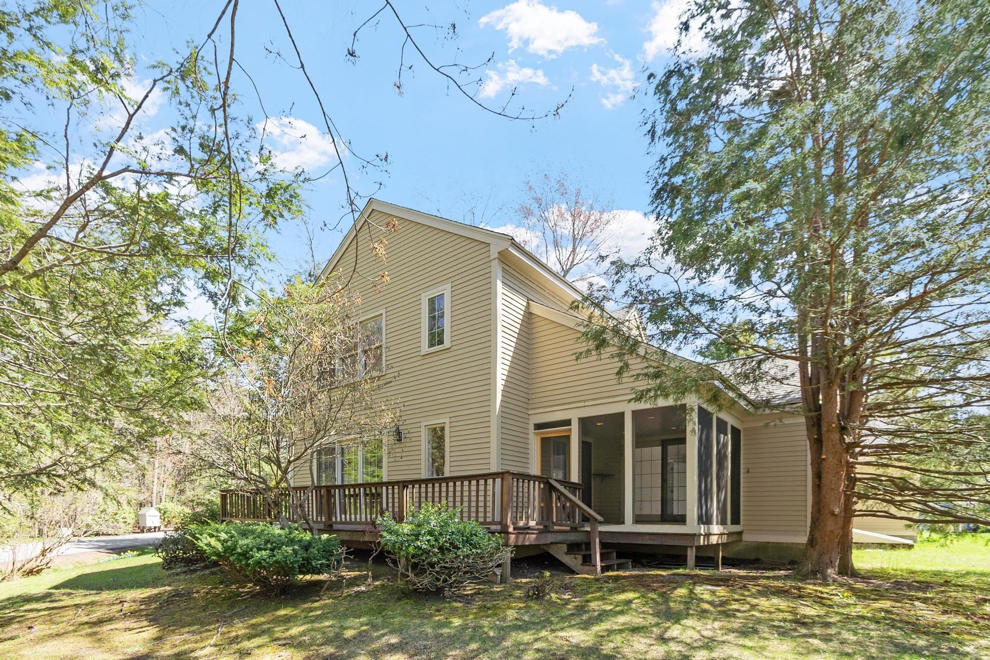 21 Peninsula Drive 21