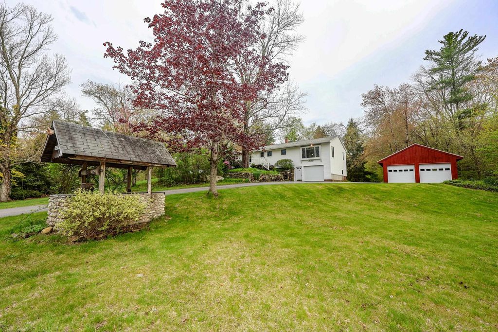 Photo of 78 Amherst Road, Merrimack, NH 03454 (MLS # 5088312)