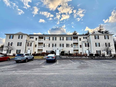 Photo of 14 Vista Ridge Drive #60, Londonderry, NH 03053 (MLS # 5074198)