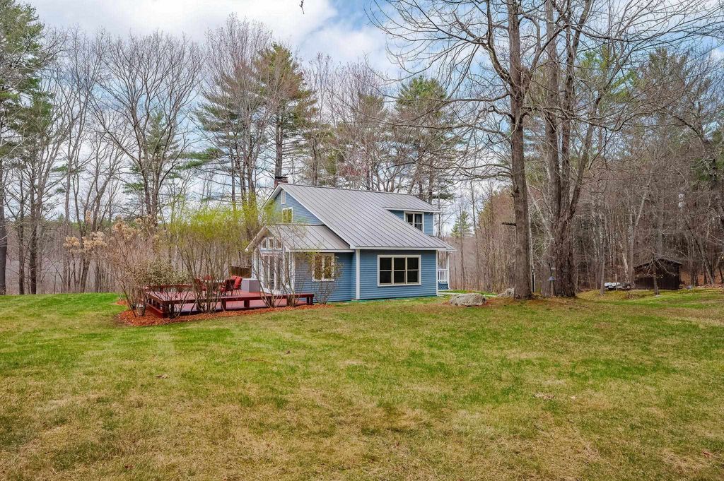 Photo of 43 Moharimet Drive, Madbury, NH 03823 (MLS # 5084487)
