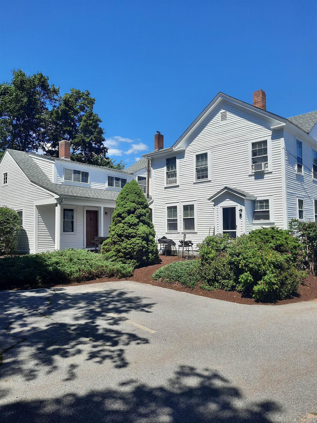 Photo of 13 Maple Street, Henniker, NH 03301 (MLS # 5034150)